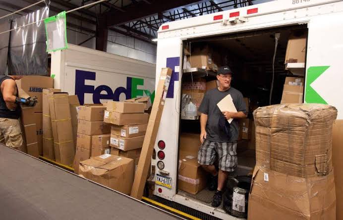 Package Handler Job Openings at FedEx Ground Warehouse – BC, Canada